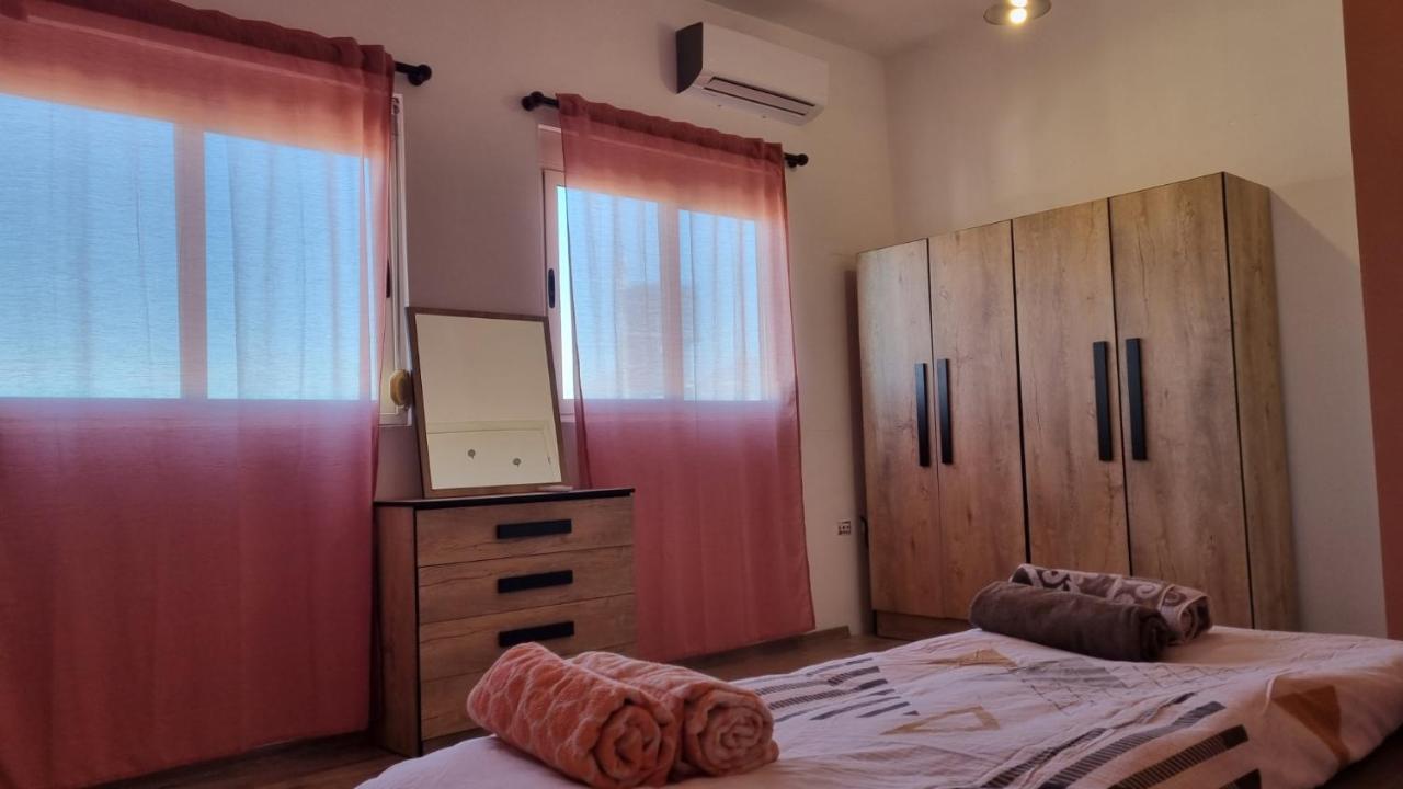 Sky Apartament. Bllok District Tirana Bagian luar foto