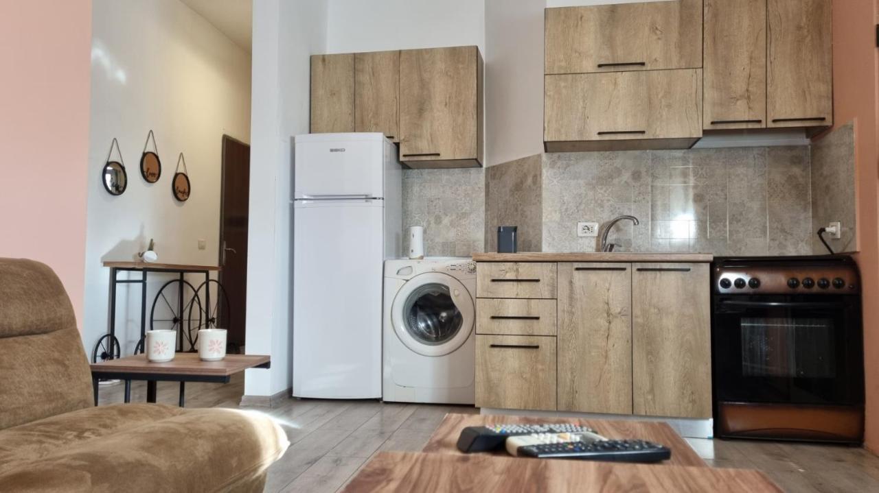 Sky Apartament. Bllok District Tirana Bagian luar foto