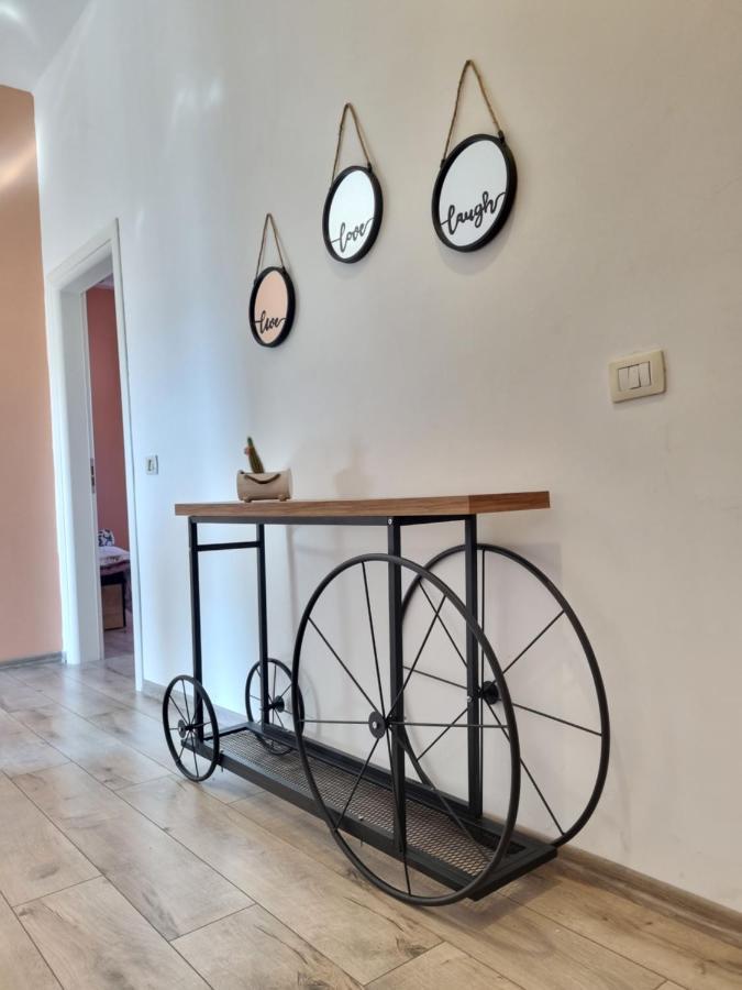 Sky Apartament. Bllok District Tirana Bagian luar foto
